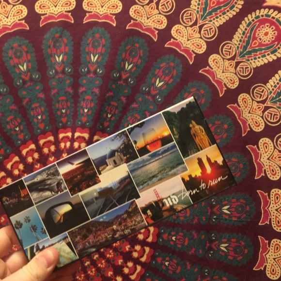 UD BORN TO RUN PALETTE - Picture 1 of 2